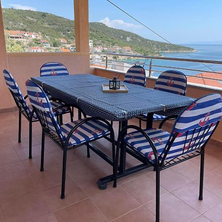 Apartman Emilija Vinišće Extérieur photo