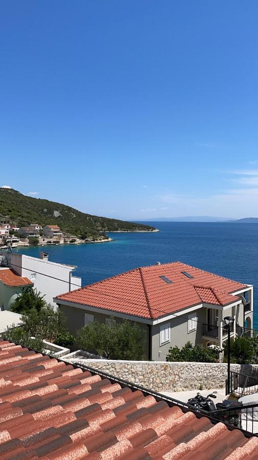 Apartman Emilija Vinišće Extérieur photo
