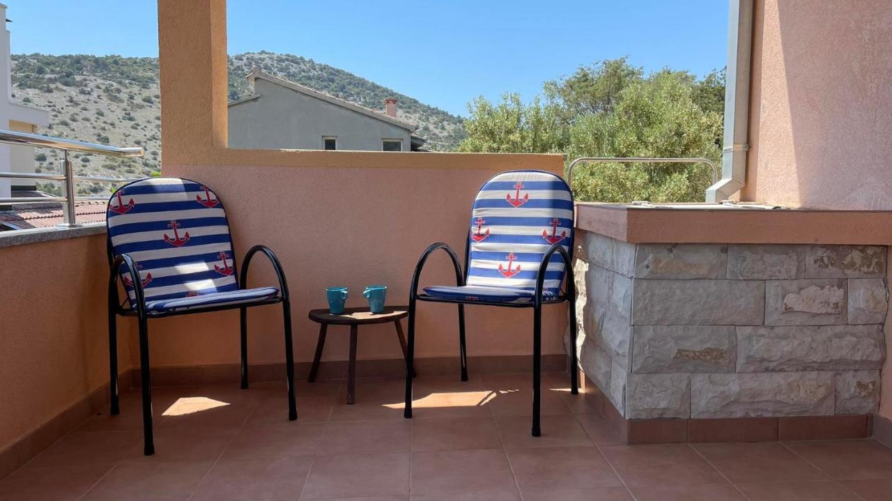 Apartman Emilija Vinišće Extérieur photo
