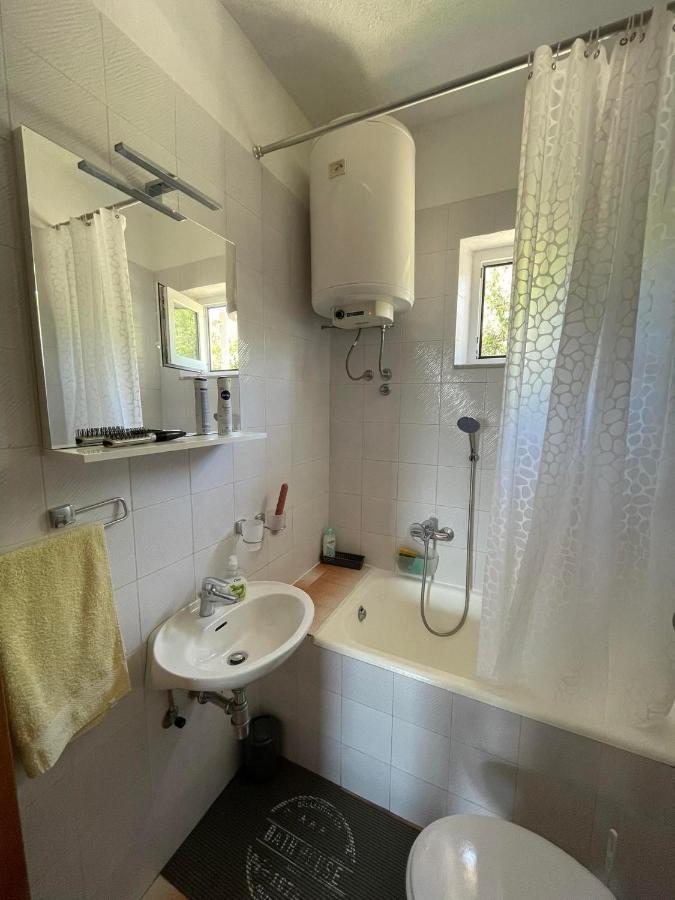 Apartman Emilija Vinišće Extérieur photo