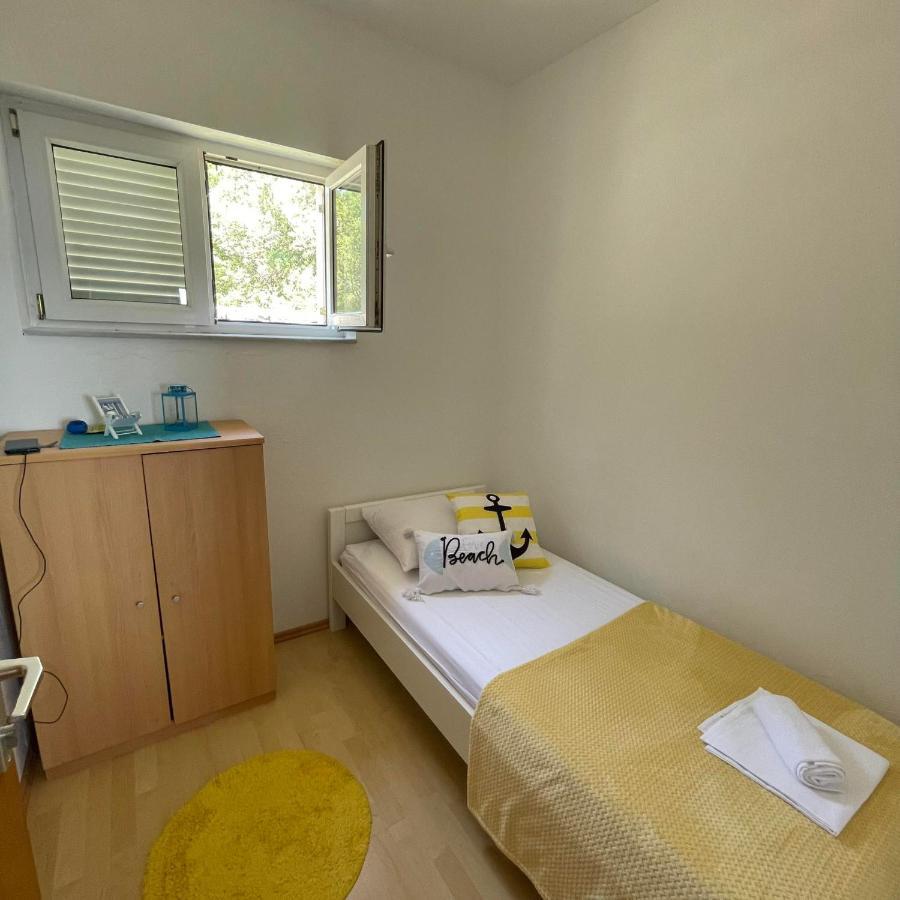 Apartman Emilija Vinišće Extérieur photo