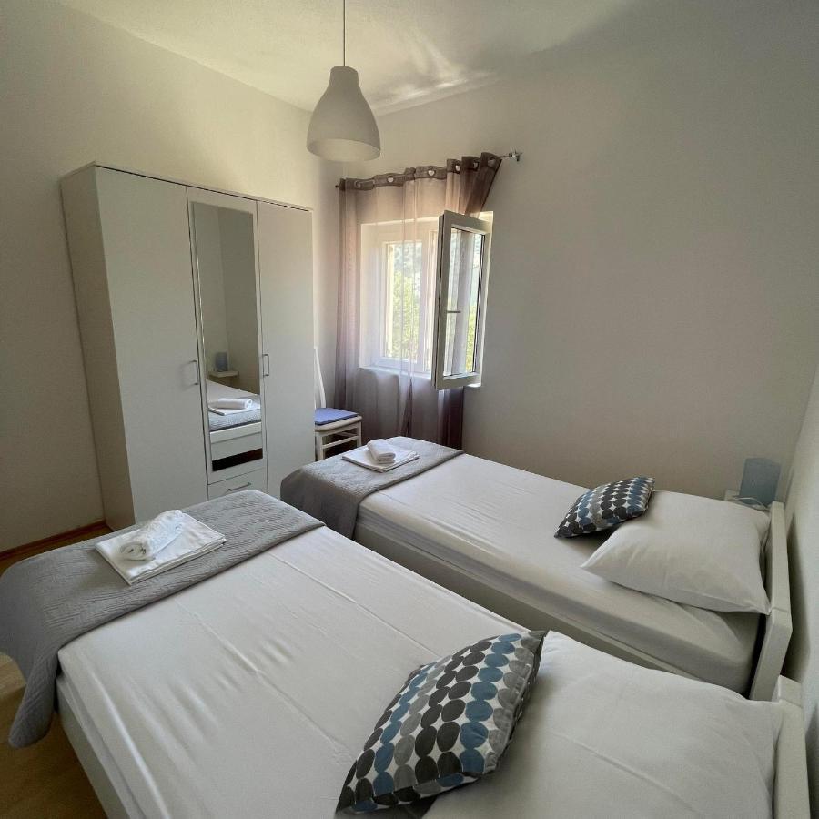 Apartman Emilija Vinišće Extérieur photo