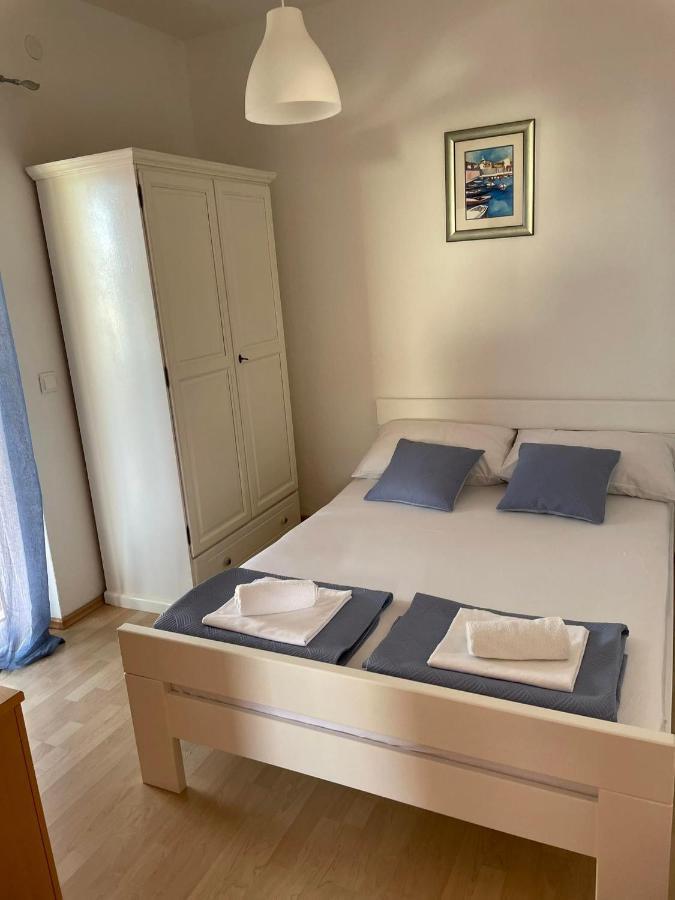 Apartman Emilija Vinišće Extérieur photo